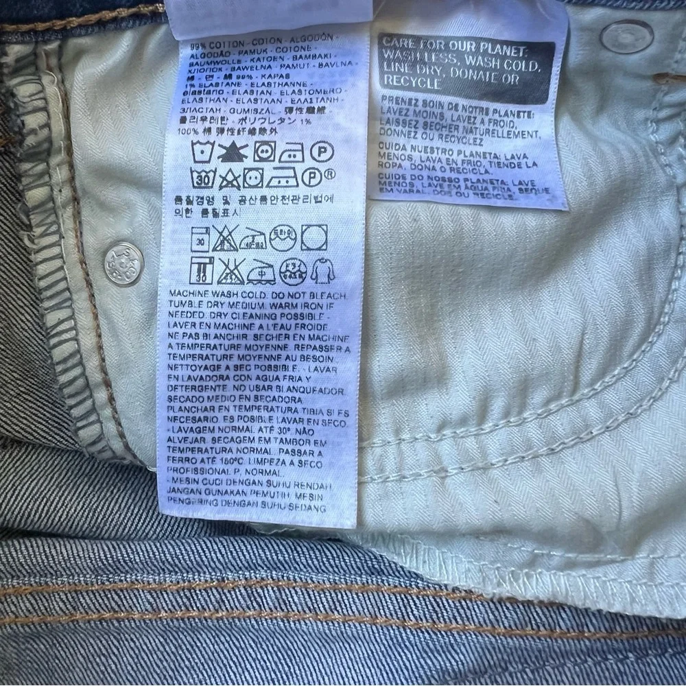 Levi's Blue Jean Shorts Distressed Cuffed Hem size 29 - Picture 7 of 7